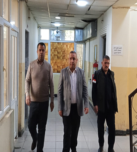 تأكيداً لاهتمامه المستمر بشؤون الطلبة.. عميد كلية النباتات الطبية والصناعية يزور الأقسام الداخلية للاطلاع على أوضاع الطلبة