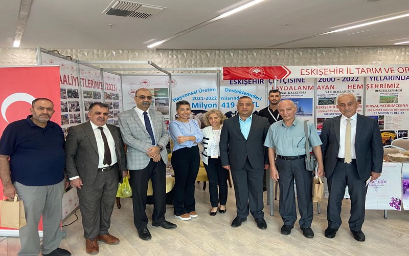 عميد كلية الزراعة الحويجة أ.د. خالد خليل أحمد يرأس وفداً من تدريسيي وباحثي الكليه للمشاركة في معرض دولي علمي زراعي تخصصي في مدينة اسكي شهير التركية .