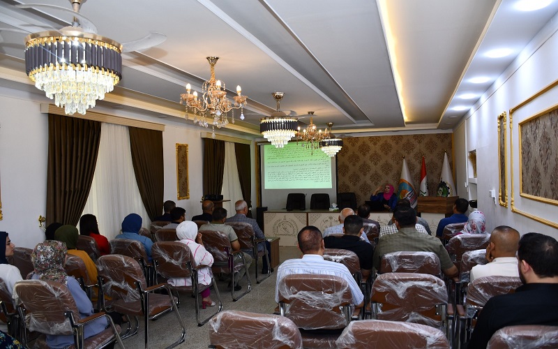 كلية الزراعة/الحويجة تقيم محاضرة علمية حول العنب واهمية تقليمه