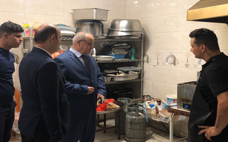 زيارة السيد العميد د.عصام هادئ وبرفقة السيد المعاون الاداري د.عدنان قادر  كافتريا الكلية