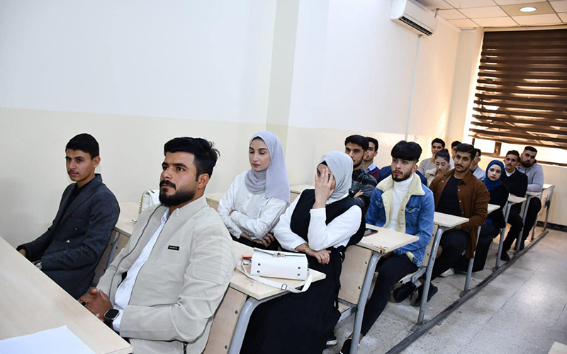 كلية الإدارة والاقتصاد – مباشرة طلبة المرحلة الأولى