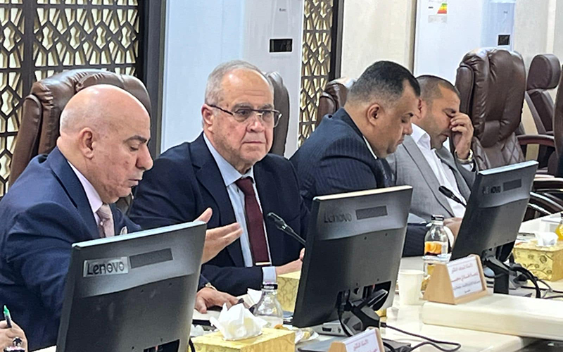 عميد كلية الإدارة والاقتصاد يشارك في الاجتماع الدوري لعمداء كليات الإدارة والاقتصاد في كربلاء