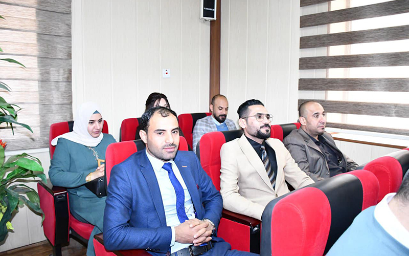 اجتماع عمادة الكلية مع الكادر التدريسي لمناقشة الاستعدادات للفصل الدراسي الثاني 2024-2025