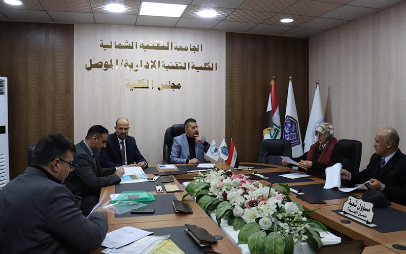 مشاركة تدريسي في الكلية مع اللجنة الوزارية بأستحداث دراسات عليا