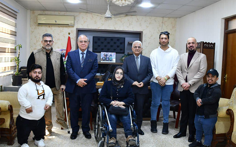 اجتماع لدعم طلبة ذوي الاحتياجات الخاصة في كلية الإدارة والاقتصاد