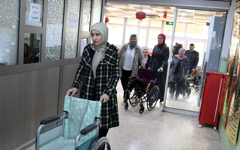 كلية الإدارة والاقتصاد تنظم مبادرة إنسانية لدعم الأطفال المرضى