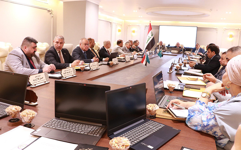اختتام الجلسة الرابعة لاجتماع لجنة عمداء تخصصات العلوم الإدارية والاقتصادية في بغداد