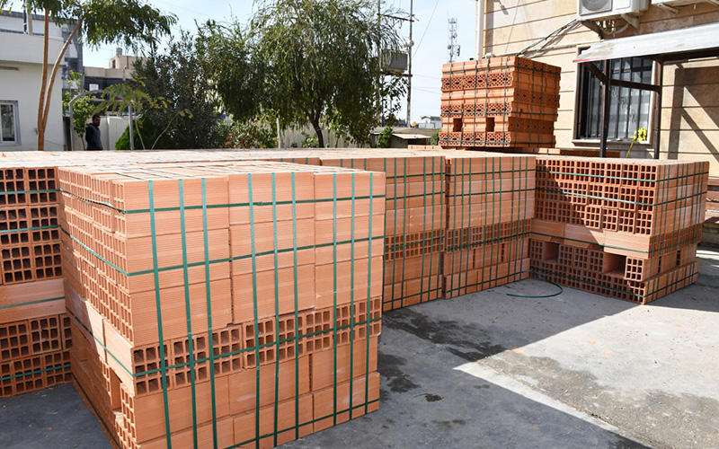 تواصل أعمال بناء وتوسعة أبنية العمادة في كلية الإدارة والاقتصاد