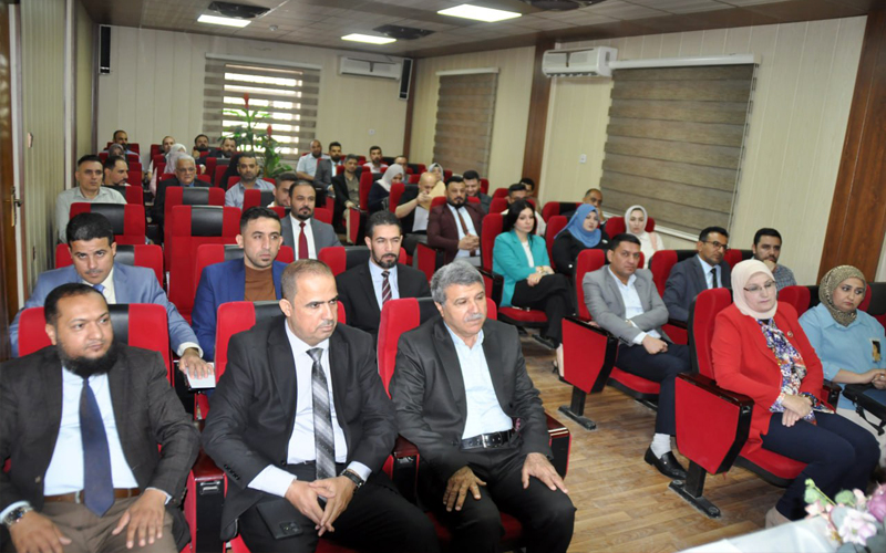 اجتماع عمادة الكلية مع الكادر التدريسي لمناقشة التجهيزات لأستقبال الامتحانات النهائية