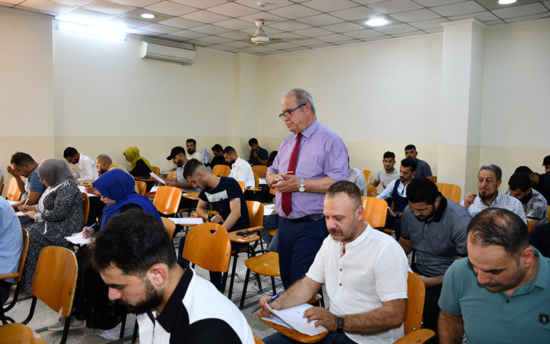 بدأ امتحانات الدور الثاني في كلية الادارة والاقتصاد