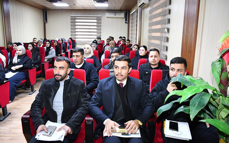 ورشة تدريبية حول الإنذار المبكر والسلامة العامة لطلبة المرحلة الأولى في كلية الإدارة والاقتصاد