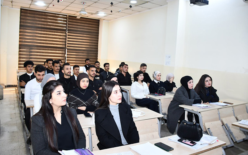 محاضرة حول التكيف الجامعي والقوانين التعليمية لطلبة المرحلة الثالثة – قسم الاقتصاد