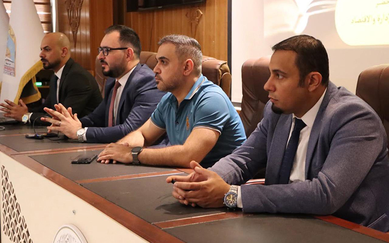 مشاركة في برنامج تطوير وتأهيل القيادات الجامعية لأحد اساتذة الكلية