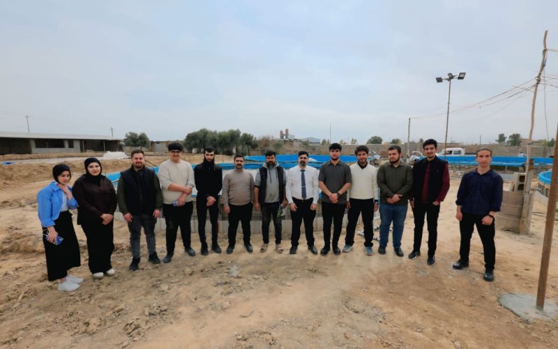 كلية الزراعة تنظم زيارة علمية لطلبتها الى مشاريع زراعية.