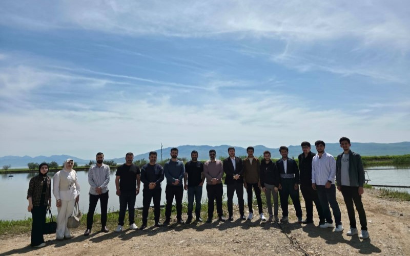 كلية الزراعة في جامعة كركوك تنظم زيارة علمية لطلبتها الى مشاريع زراعية