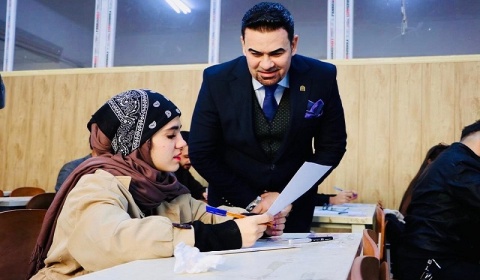 حرصا منه على نجاحها .. رئيس جامعة كركوك يتفقد الامتحانات للفصل الدراسي الأول في كليات الجامعة 
