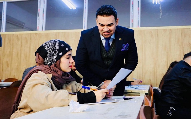 حرصا منه على نجاحها .. رئيس جامعة كركوك يتفقد الامتحانات للفصل الدراسي الأول في كليات الجامعة 