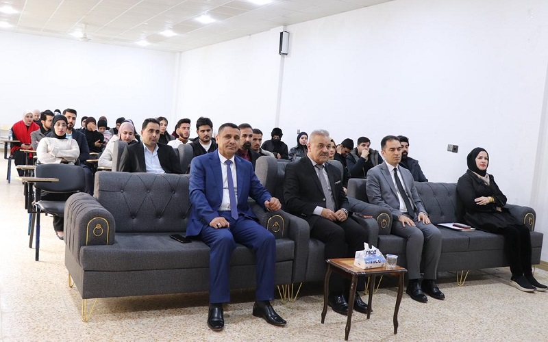 ندوة في كلية الآداب عن استراتيجيات الحصول على التمويل وتطور المشاريع الصغيرة