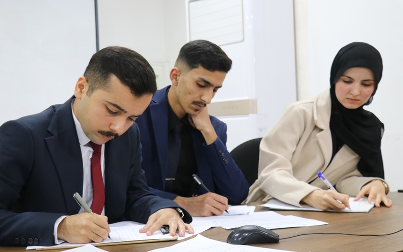 في نسختها الثالثة  .. جامعة كركوك تتأهل لنصف نهائي مونديال المناظرات للجامعات العراقية 