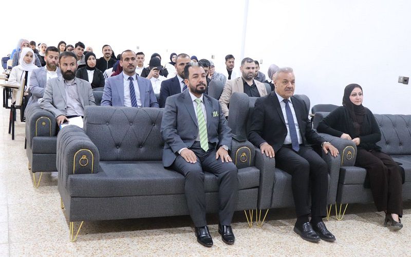 ندوة علمية في كلية الآداب عن بناء الثقة بالنفس للقيادات النسوية