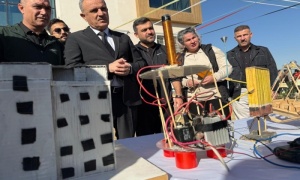 كلية التربية البدنية وعلوم الرياضة تفتتح معرضاً للأعمال اليدوية وأفكار طلابية إبداعية