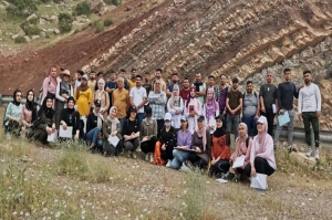 كلية العلوم تنظم رحلة عمل حقلية لطلبة قسم الجيولوجيا التطبيقية