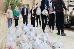 جامعة كركوك تطلق حملة توزيع سلات غذائية على طلبة الأقسام الداخلية