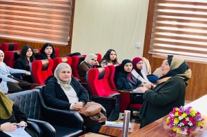 كلية التمريض تقيم محاضرة تربوية وتوعوية حول العنف الاسري