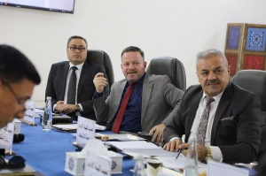 عميد كلية الآداب يشارك بالاجتماع الدوري لعمداء الكليات المناظرة