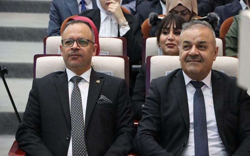 كلية الآداب تشارك ...