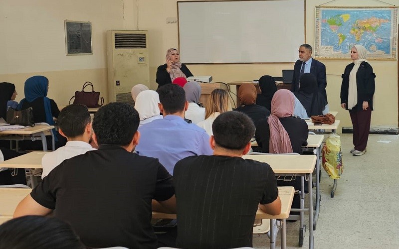 ندوة توعوية في كلية ...