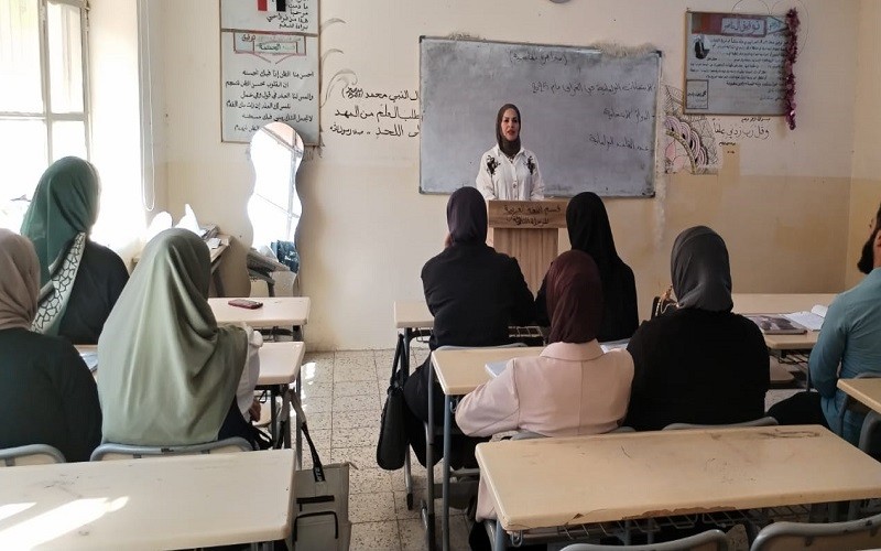 كلية الآداب تقيم حلقة ...