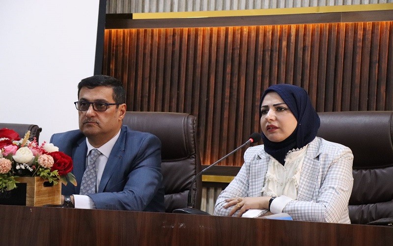 دورة تطويرية في كلية ...