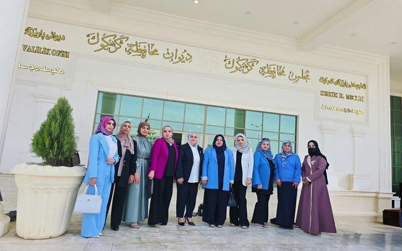 تدريسيات من كلية ...