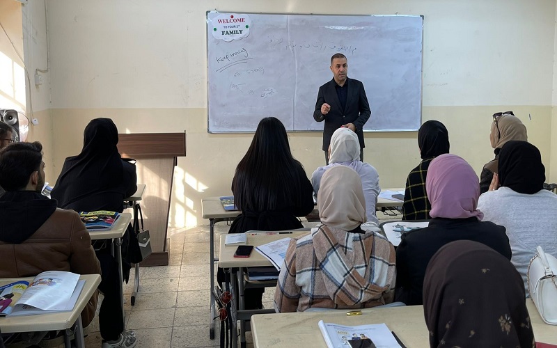 A Lecture at the College of Arts on the Importance of Human Rights and Rejecting Extremism