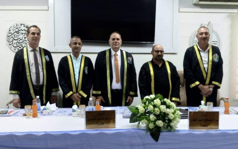 تدريسي من كلية الآداب يشارك بمناقشة رسالة ماجستير