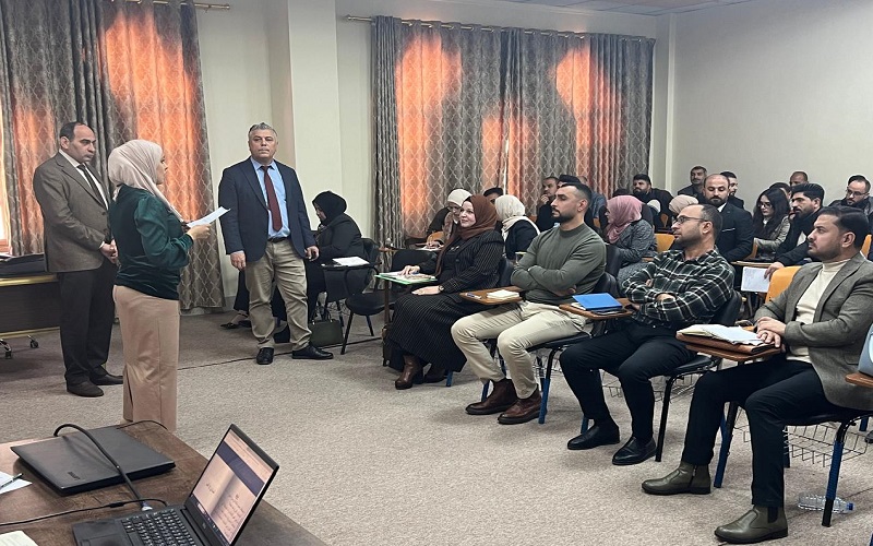 The Head of the Applied Geography Department Delivers Lectures on Teaching Methods at the University of Mosul