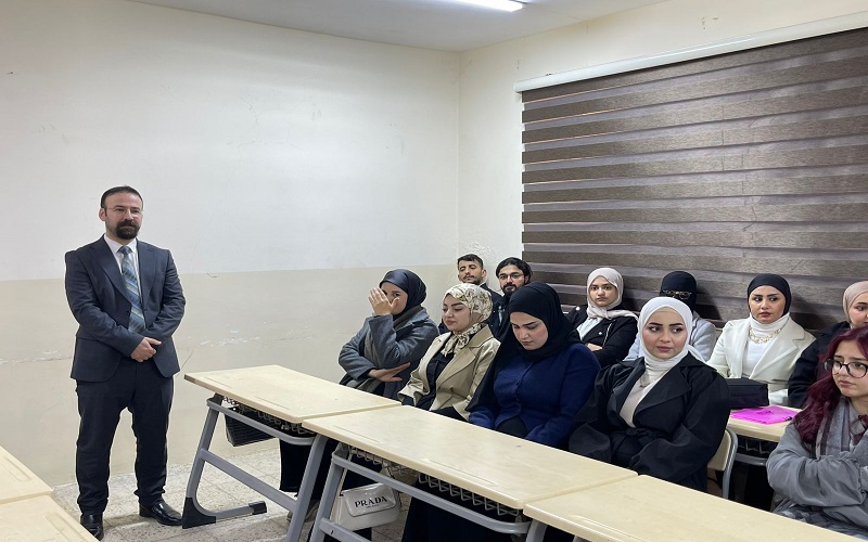 College of Arts Hosts Student Debate on English Comprehension