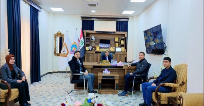 لجنة من رئاسة الجامعة تزور كلية التربية الأساسية لتقييم أداء شعبة الحاسبة والإنترنت