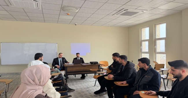 حلقة نقاشية بعنوان:(من الفكرة إلى المشروع: كيف تصنع التكنولوجيا فرص عمل للشباب)