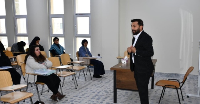 ندوة علمية في كلية التربية الأساسية تناقش الوجود الإنساني ومتخيلات الحياة اليومية