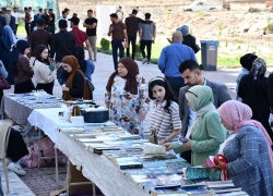 افتتاح معرض للأعمال اليدوية