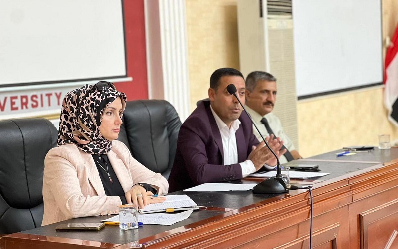 اجتماع عمادة الكلية مع السادة التدريسيين