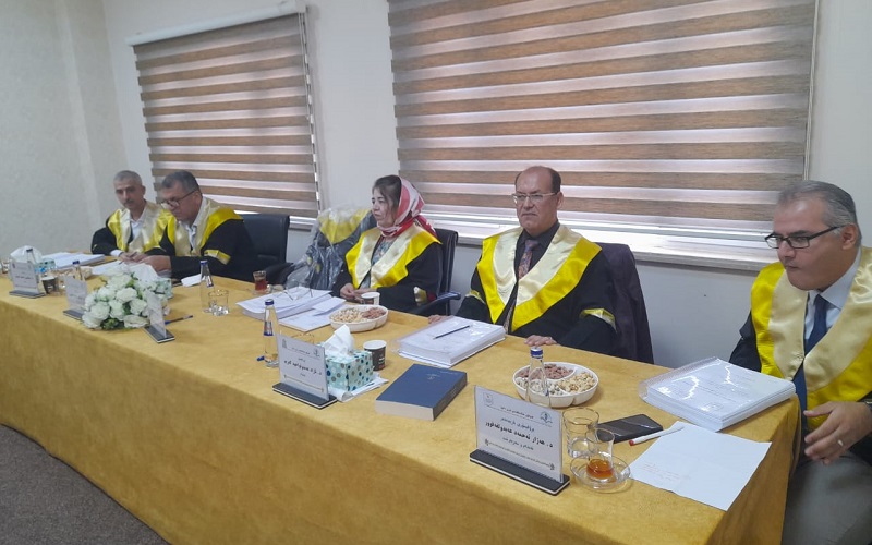 تدریسي من كلیة التربیة للعلوم الانسانیة یشارك في لجنة مناقشة دكتوراه