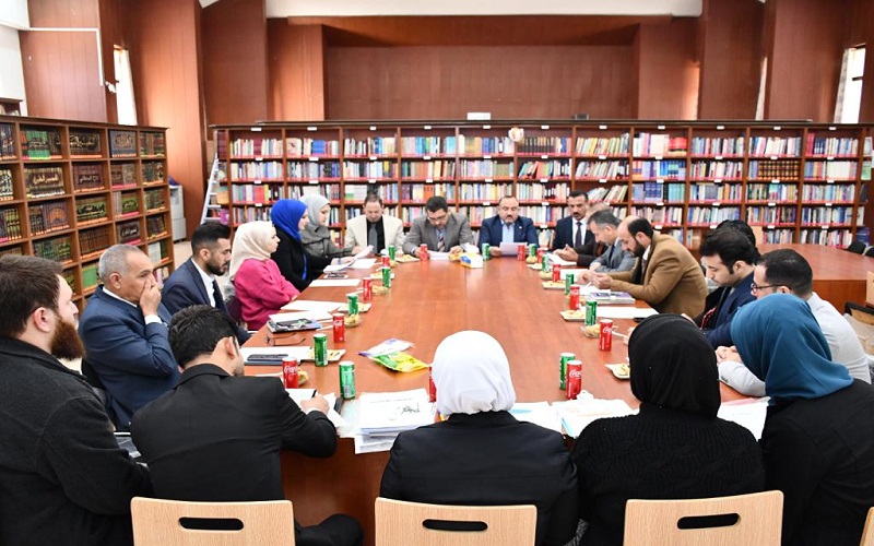 حلقةً دراسية(سمناراً) لمناقشة الخطة العلمية لبحوث تخرج مجموعة من طلبة