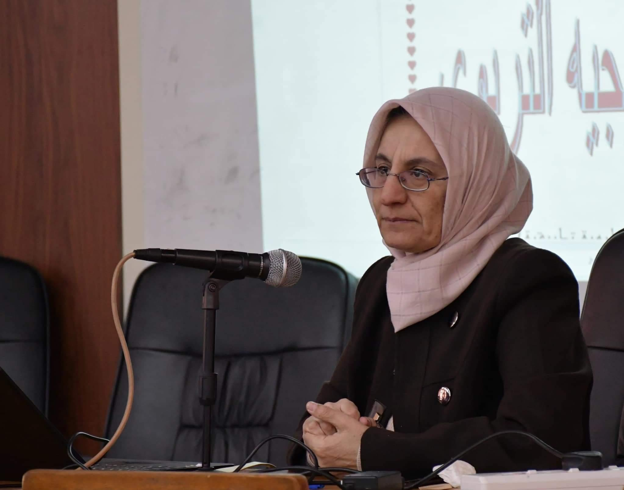 كلية التربية للعلوم الإنسانية تشرح السجلات الإرشادية