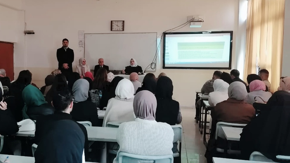 ورشتا عمل في قسم اللغة الإنكليزية