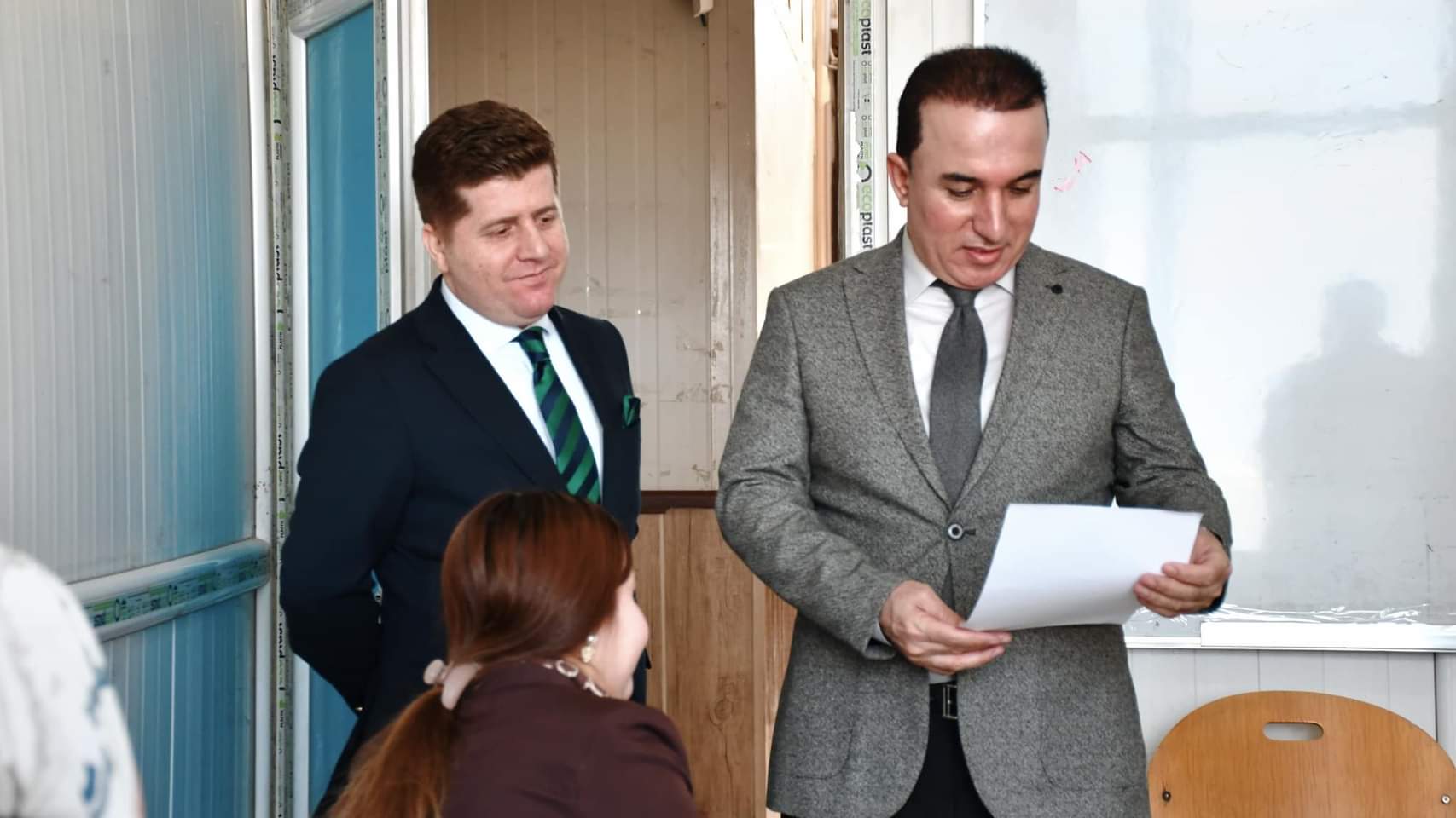 السيد العميد يتفقد الامتحان الشامل لطلبة الدكتوراة