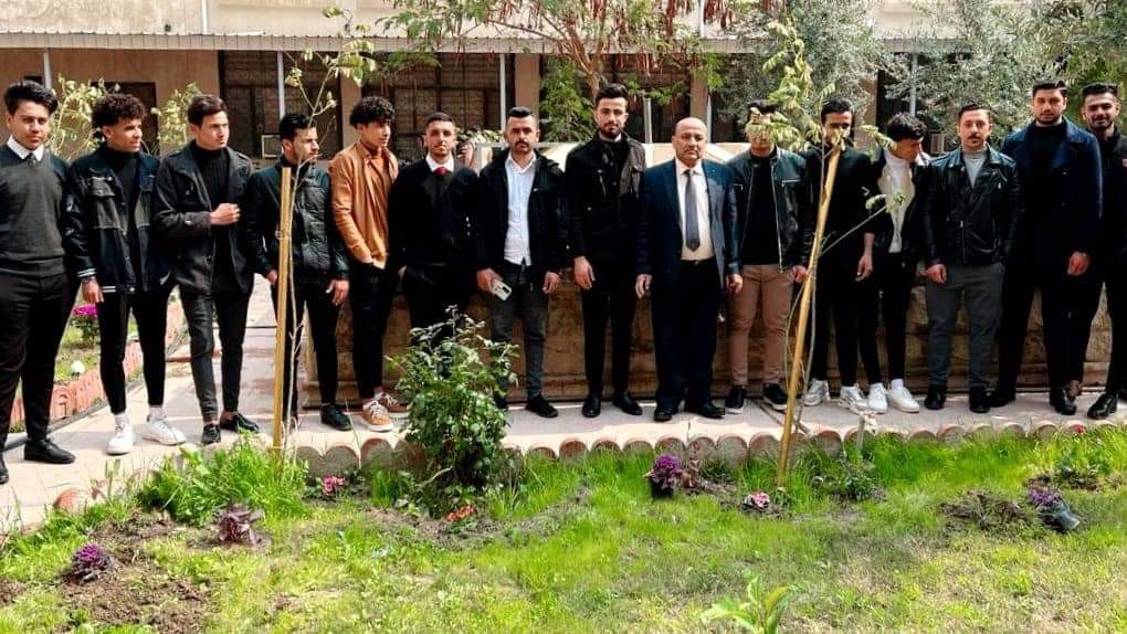 كلية التربية للعلوم الإنسانية تزرع من اجل جامعة خضراء 