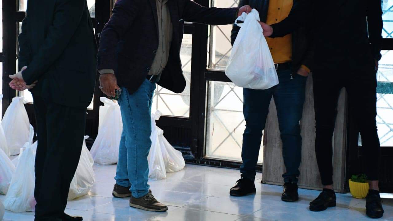 اطلاق سلال غذائية في ضمن الاعمال التطوعية بكلية التربية للعلوم الانسانية